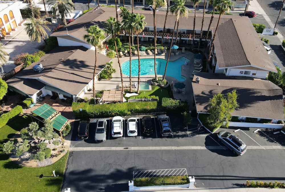 Inn at Deep Canyon 69/71