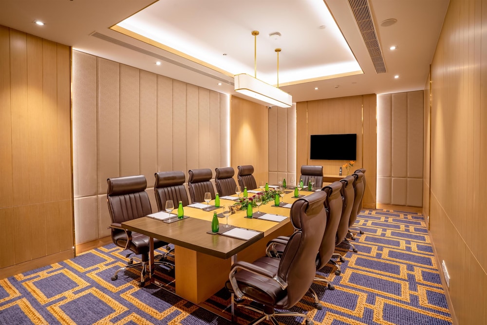 Park Inn by Radisson Lucknow Vikas Nagar 33/41