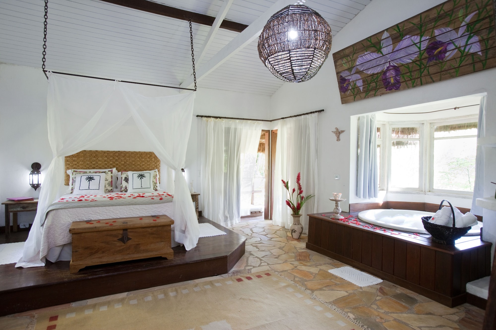 LUXURY, BUNGALOW