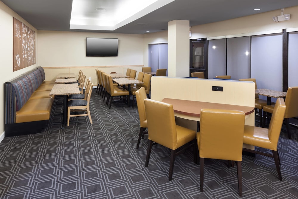 Towneplace Suites By Marriott Columbia Southeast Ft Jackson 43/47