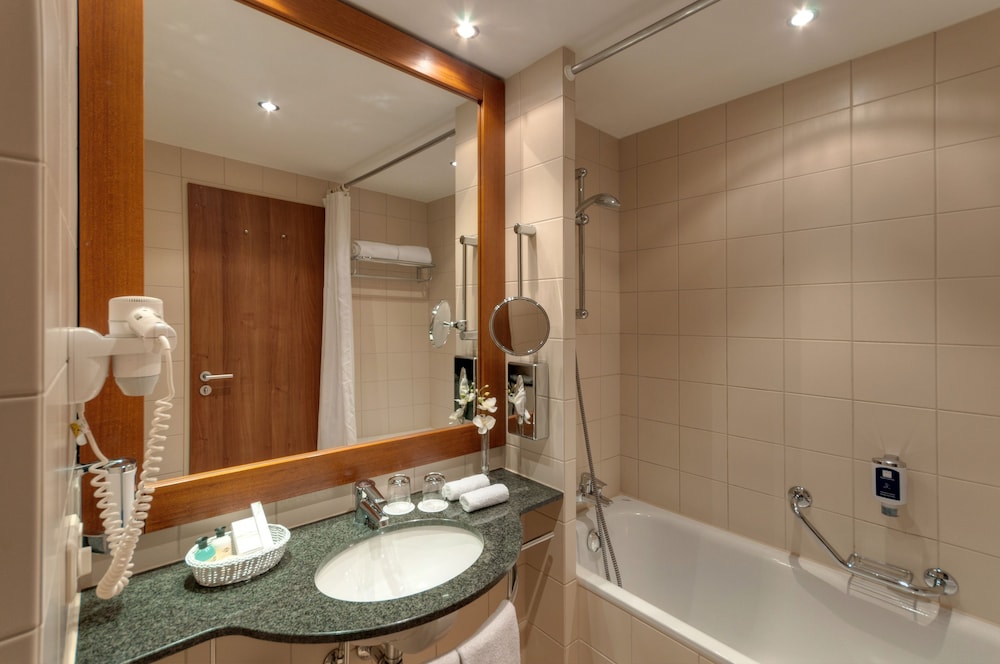 Hotel Frankfurt Messe Affiliated By Melia 73/73