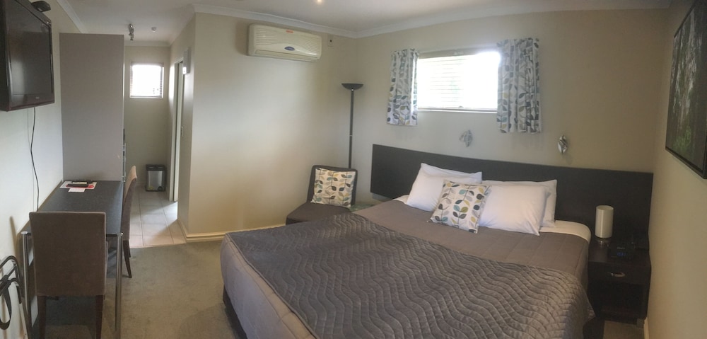 SPA, EXECUTIVE, STUDIO