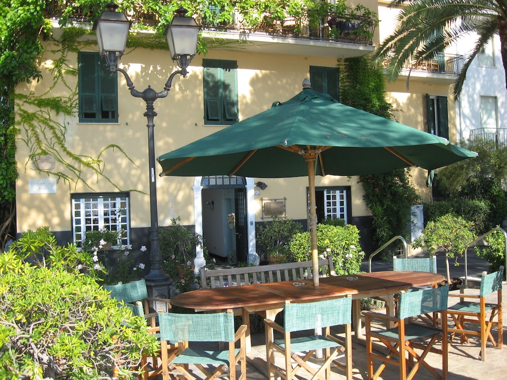 Hotel Beau Rivage 36/50