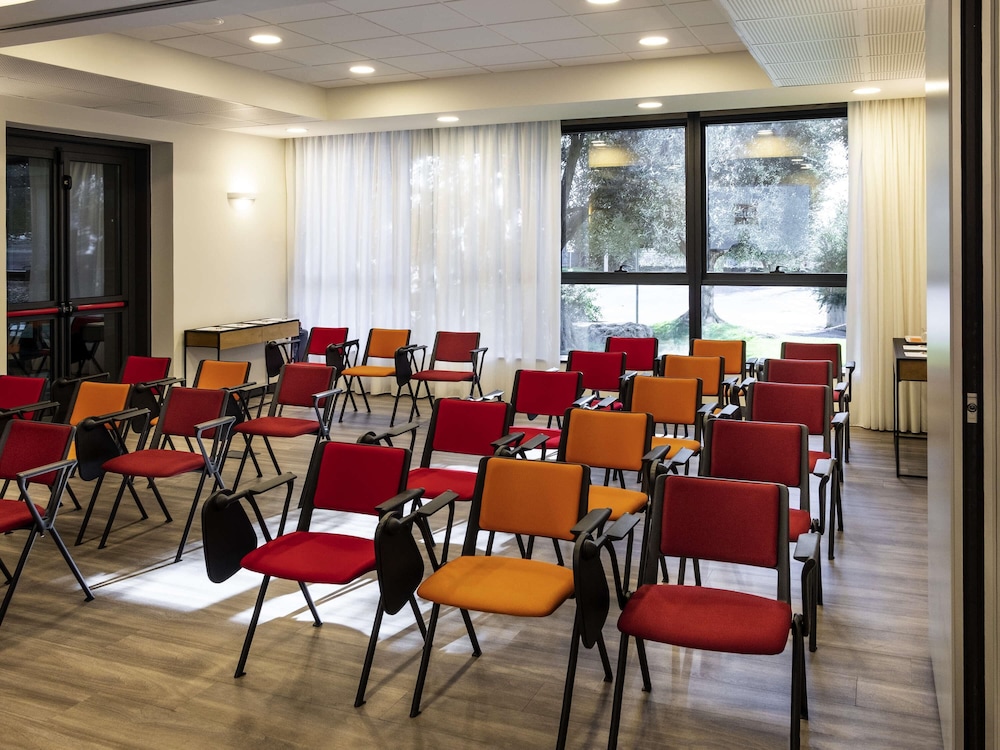 Ibis Roma Fiera 38/50