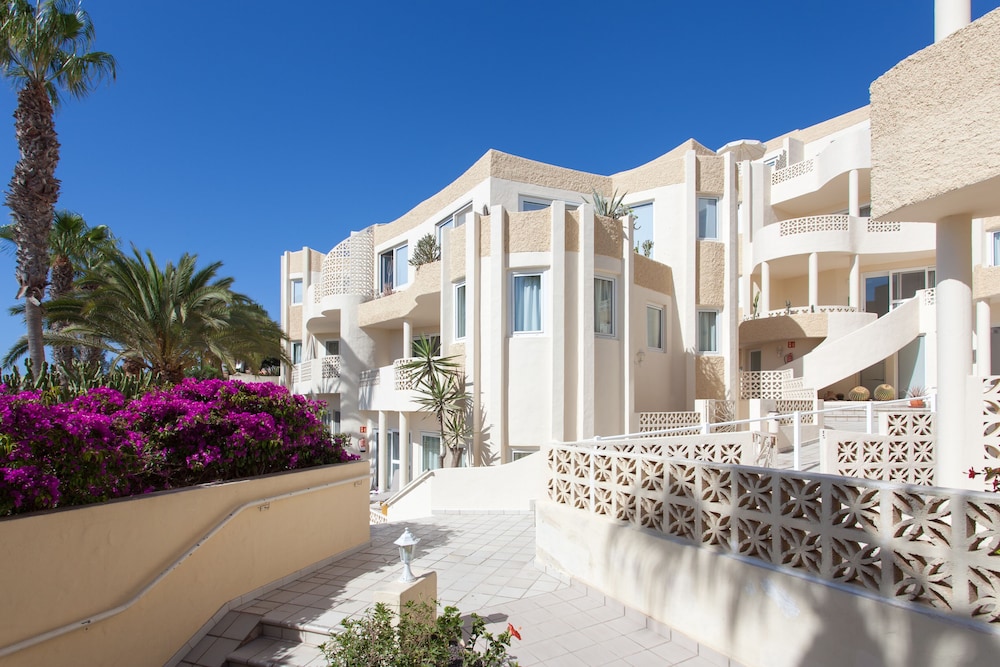 R2 Maryvent Beach Apartment 3/49