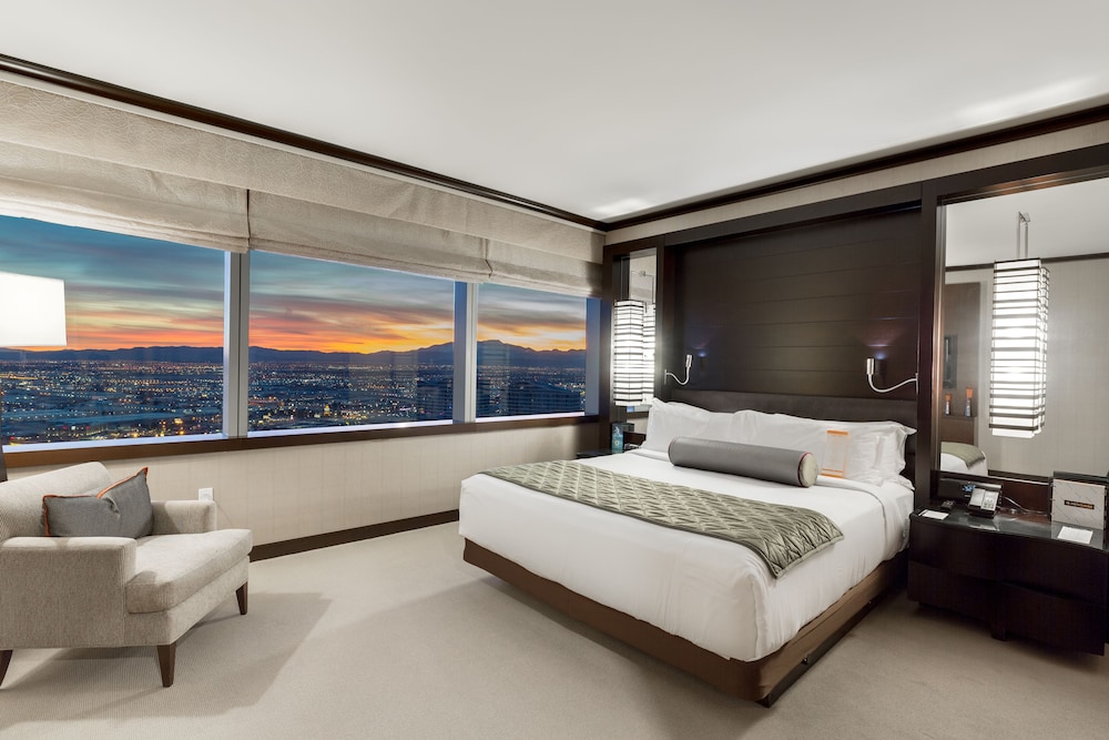 2 BEDROOMS, PANORAMA, SUITE, STRIP VIEW