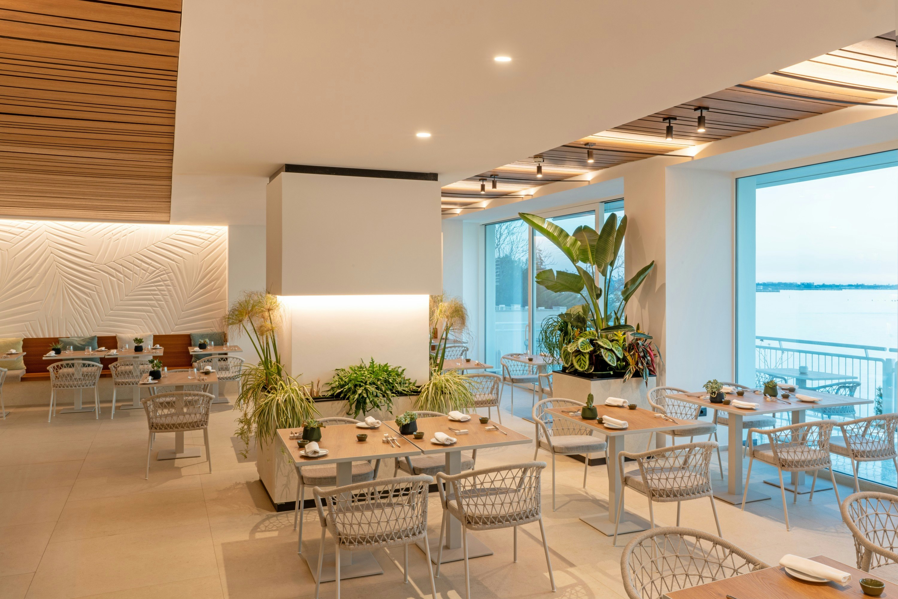 Hotel Delfino Taranto 56/74