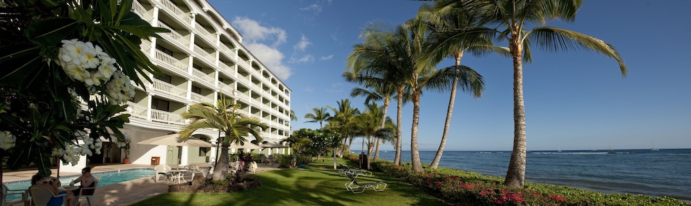 Lahaina Shores Beach Resort 52/57