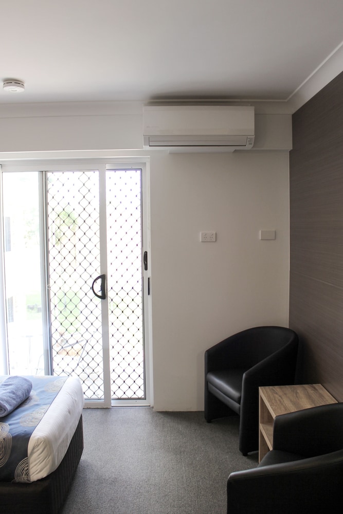ASTON MOTEL YAMBA 32/57
