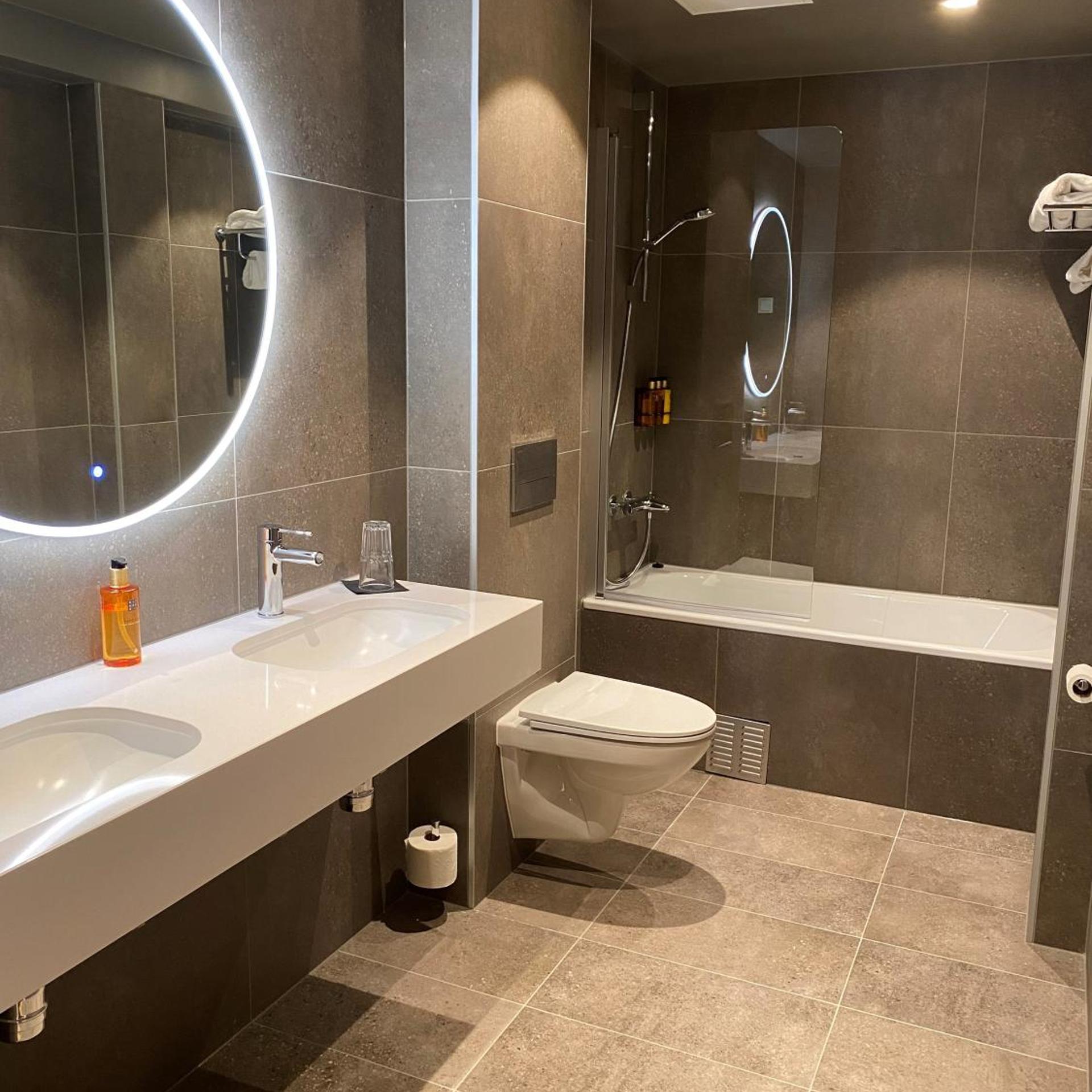 جناح بإطلالة على البحيرة، Rognan Hotell 5/6