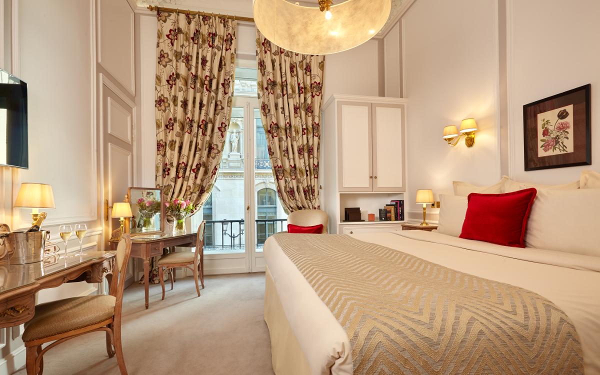 G, Prestige, Eiffel View