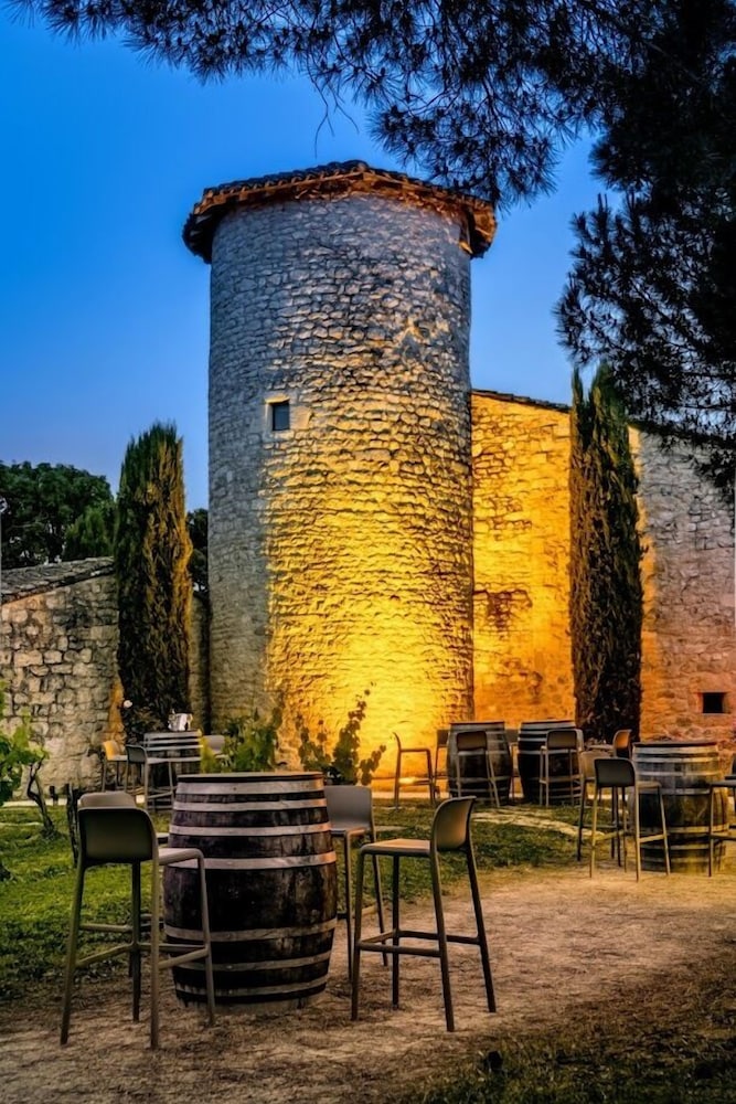 HOTEL DU CHATEAU DE SALETTES 5/45