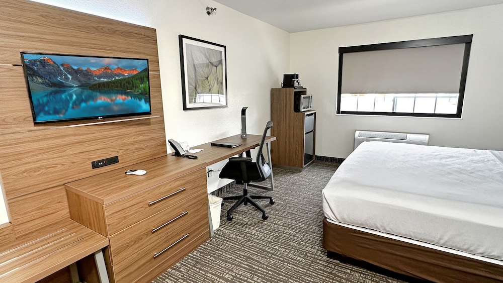 Estherville Hotel Amp Suites 12/50