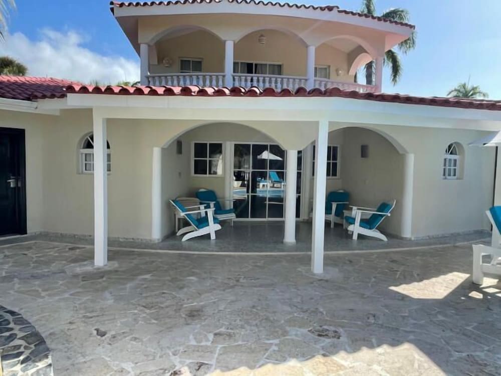 Lifestyle Royal Suites 39/44