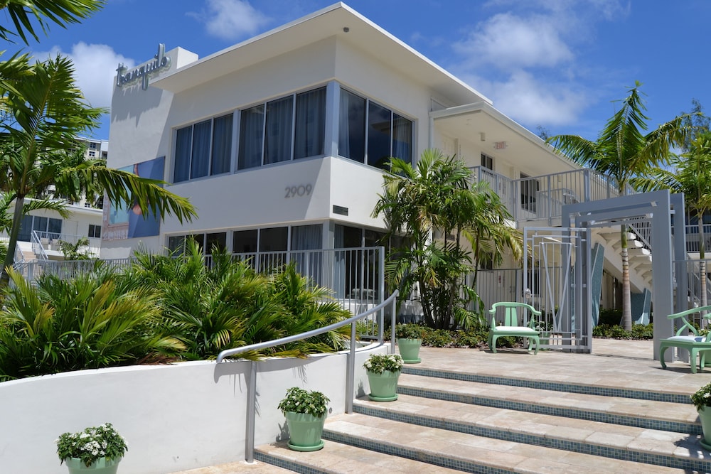 Tranquilo A North Beach Village Resort Hotel 3/64