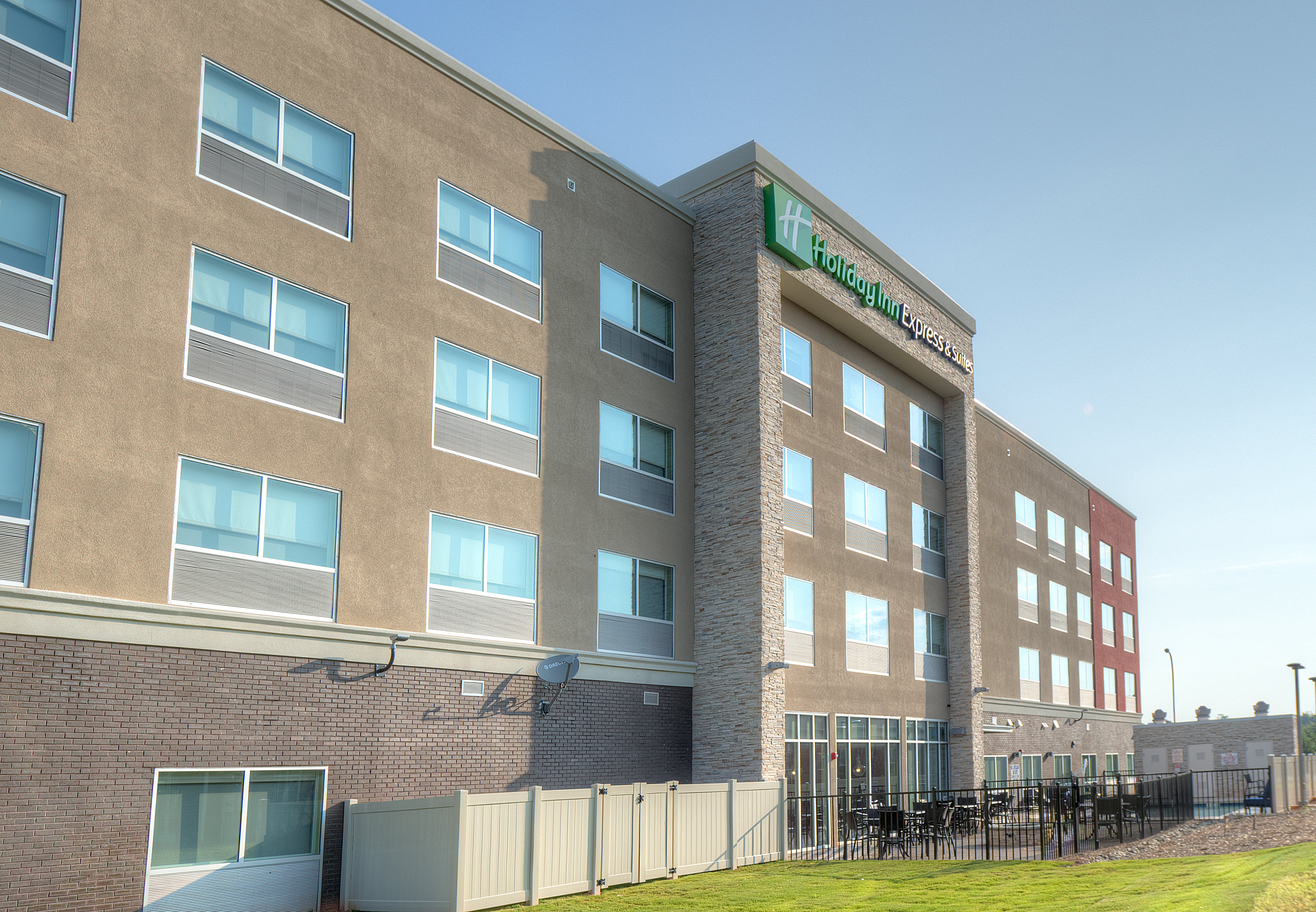 Holiday Inn Express Suites Fort Mill 6/62
