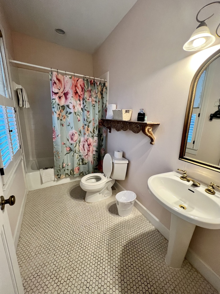 Barksdale House Inn 59/59