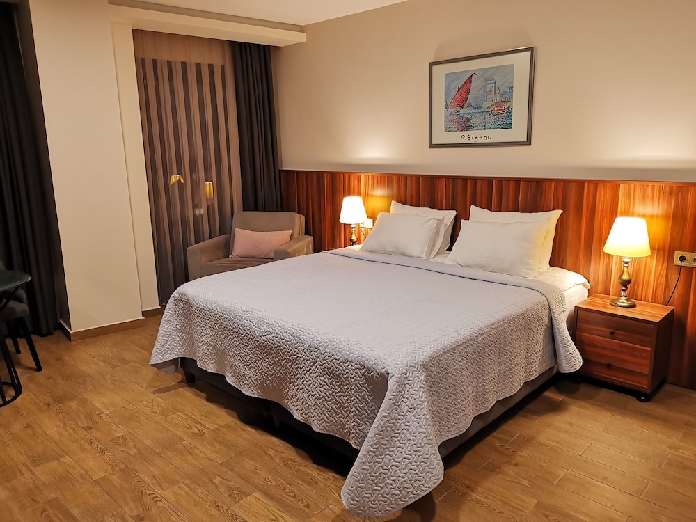 La Wisteria Boutique Hotel 8/66