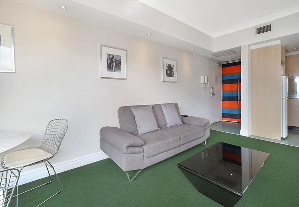 Sydney Airport Suites 32/50