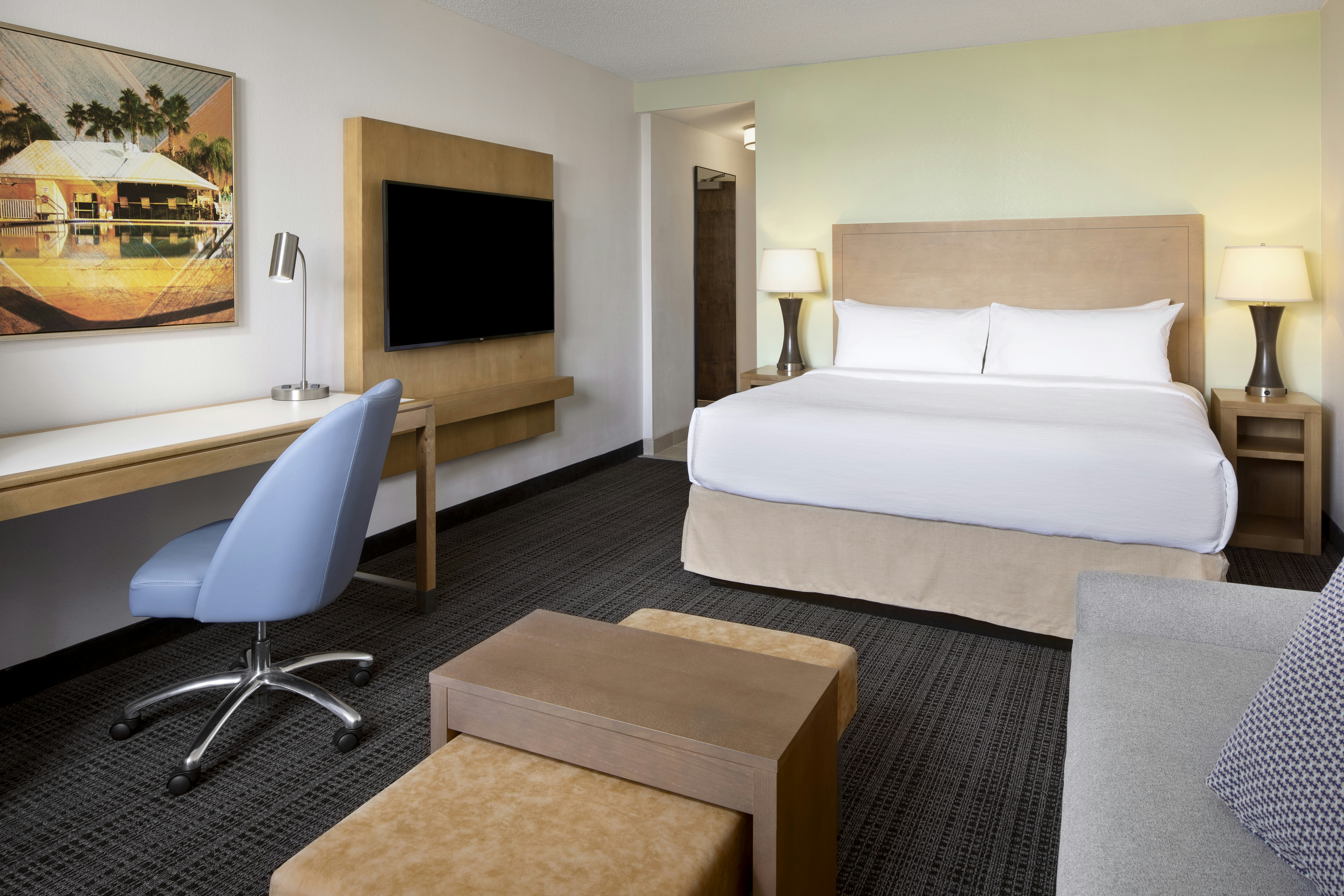 1 Bedroom, Studio, King Bed