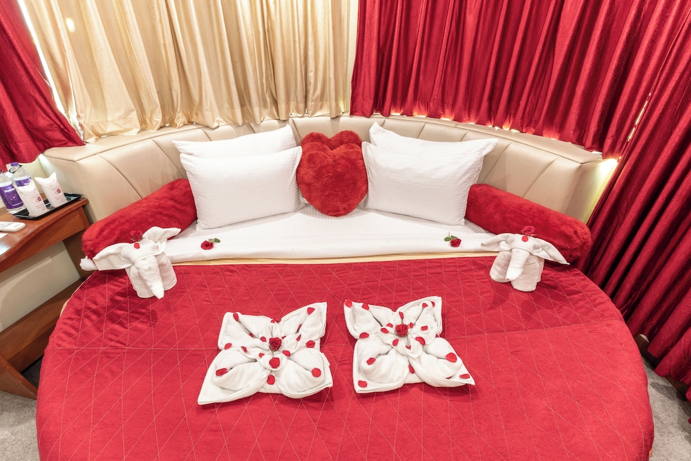 Tower, Suite, King Bed، Patliputra Continental Hotel 7/10