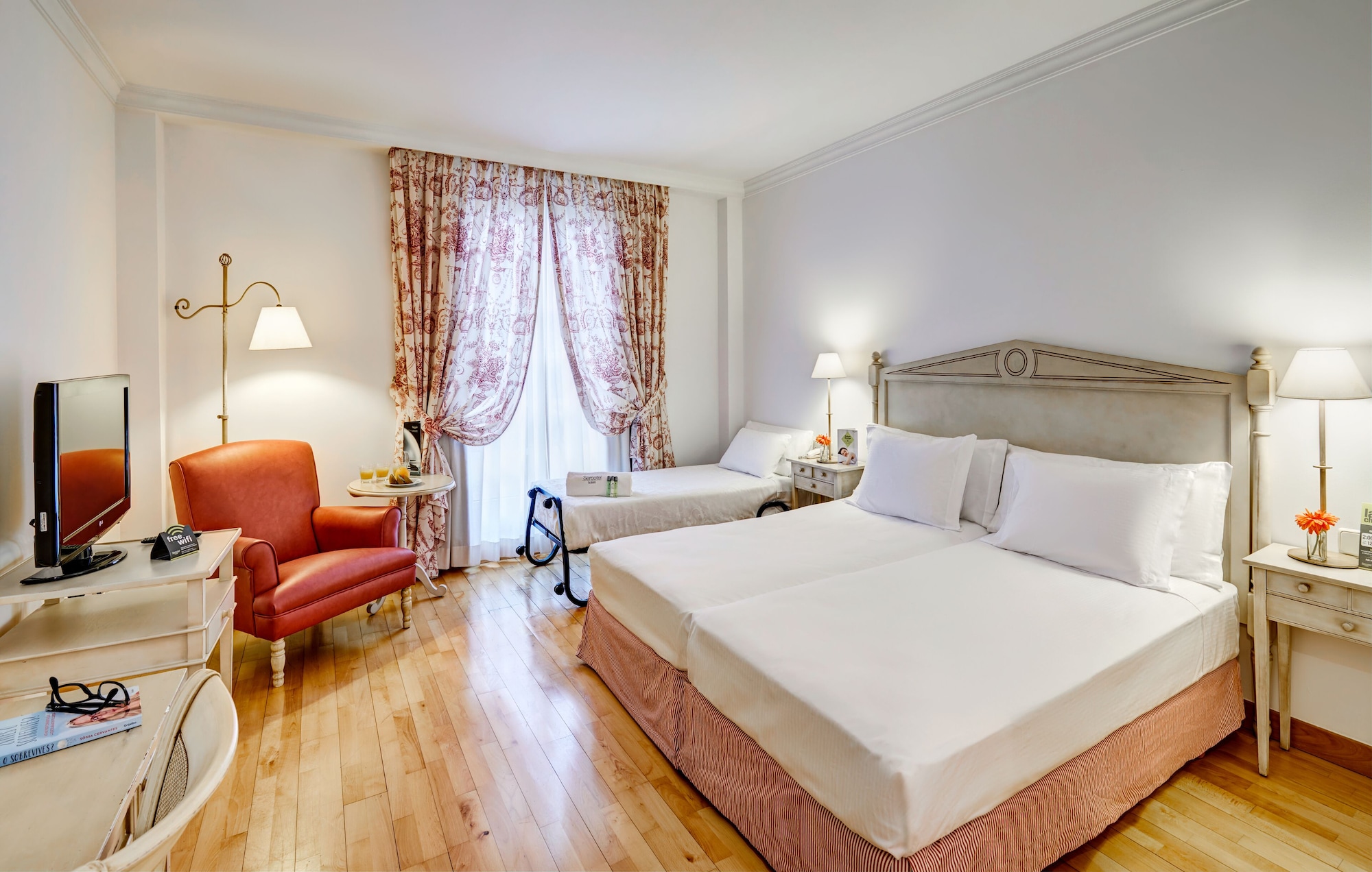 Room, Twin Beds, Murphy Bed, with Extra Bed