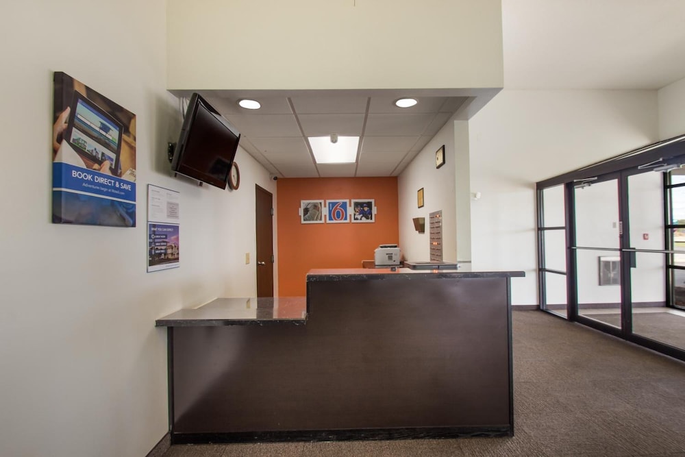 Lobby at Motel6 Rothschild, ROTHSCHILD - WI