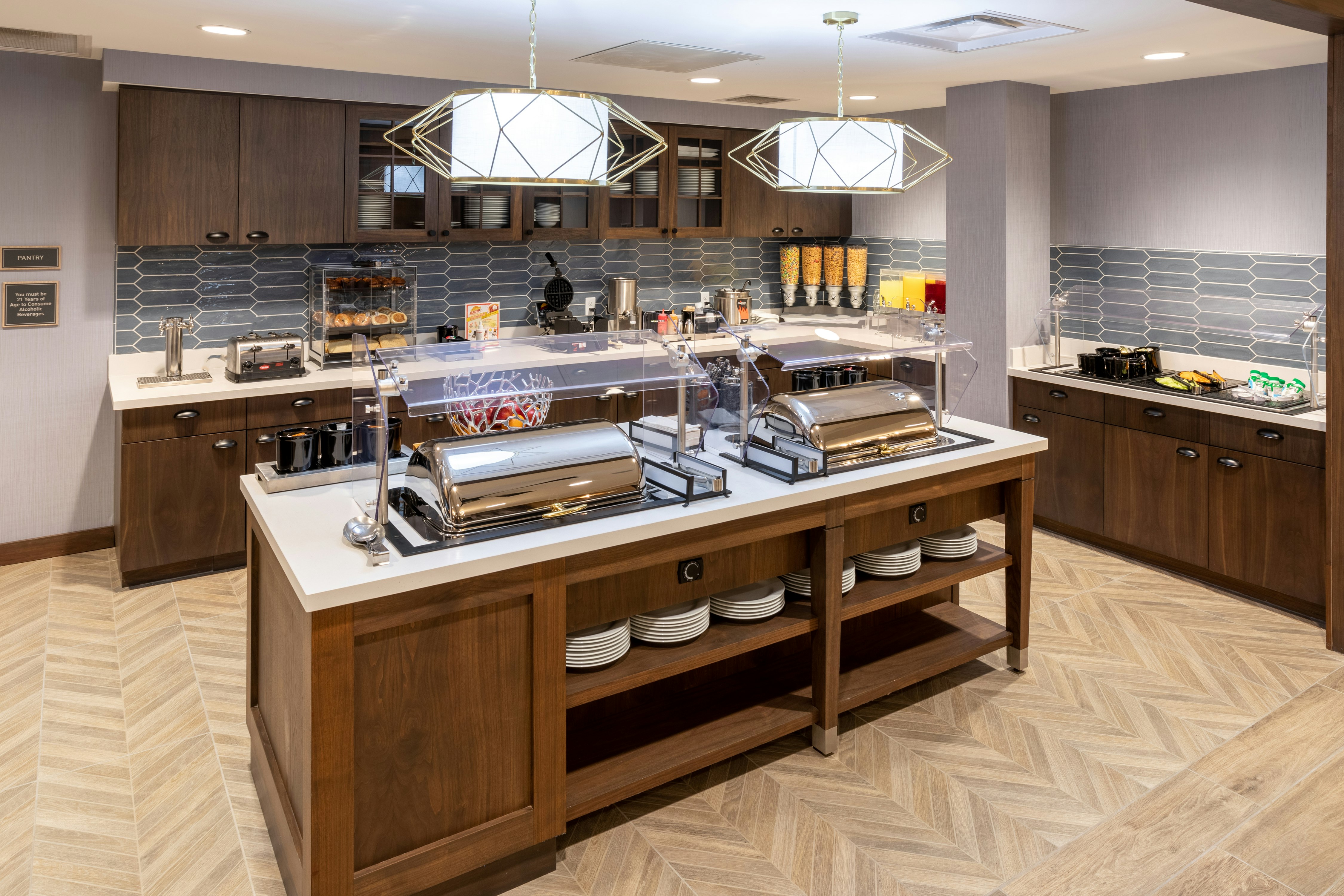 Homewood Suites by Hilton Albuquerque Downtown 14/18