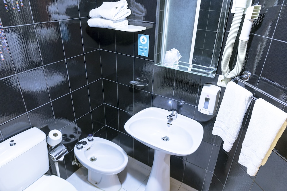 Hostal Alda Backpackers 28/32