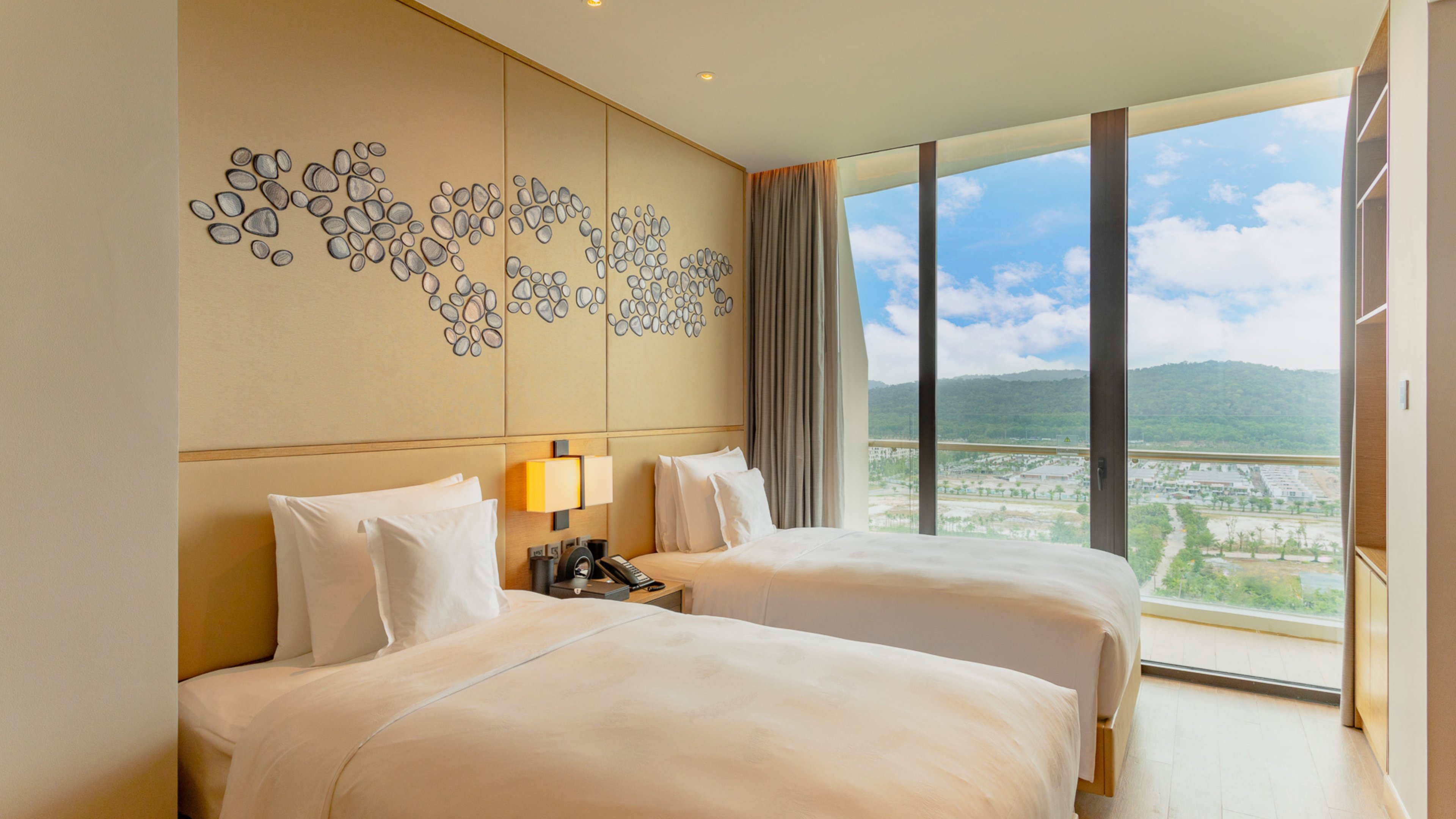 Intercontinental Phu Quoc Long Beach Resort 9/50