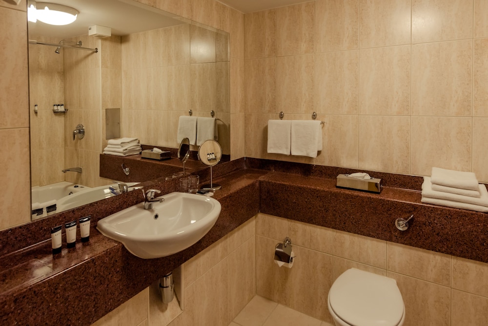 غرفة سوبيريور ثلاثية بثلاثة أسرّة، Rochestown Lodge Hotel 6/6