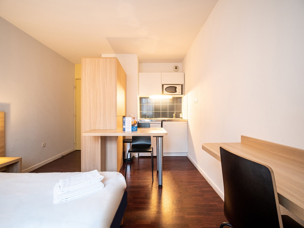RESIDHOTEL SAINT ETIENNE CENTRE 21/50