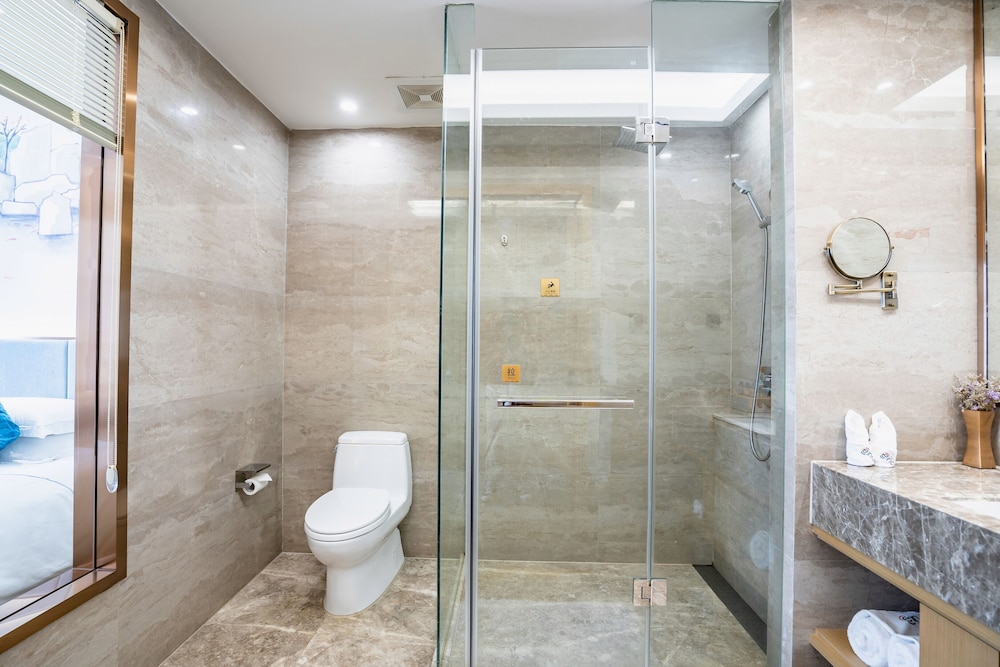 Ramada Encore by Wyndham Hangzhou Aoti 22/64
