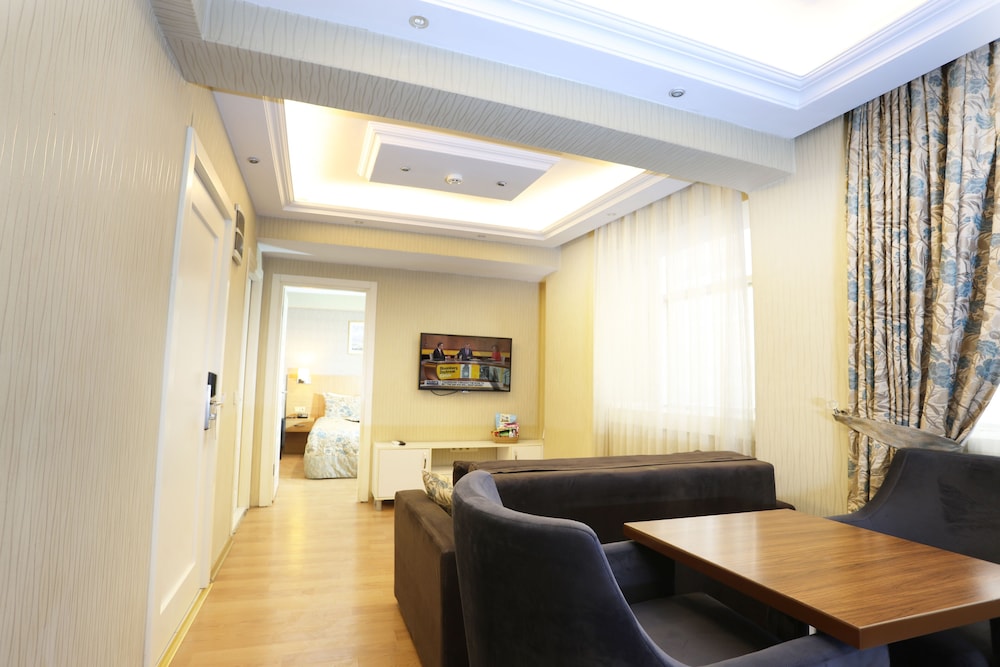 Riva Hotel Alsancak 30/47