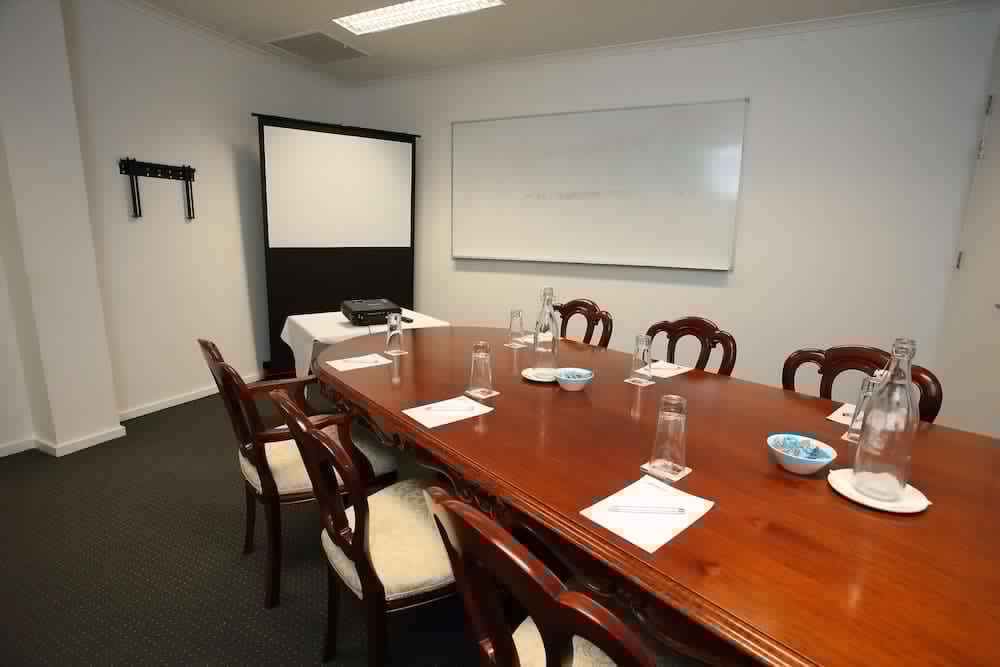 Oaks Townsville Metropole Hotel 52/69