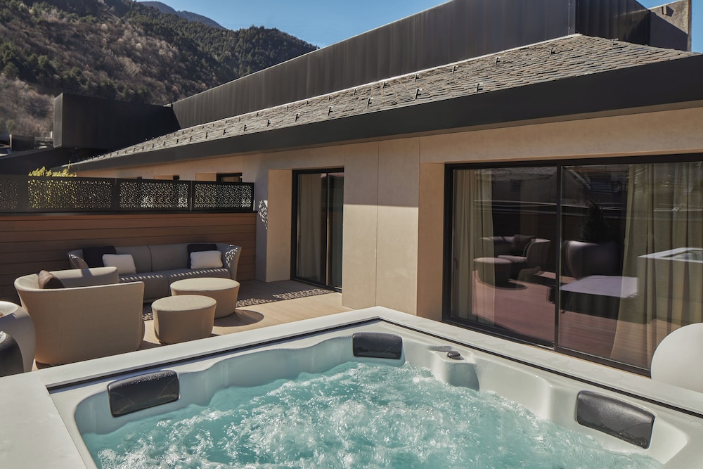 MIM Andorra Member of Melia Collection 26/51