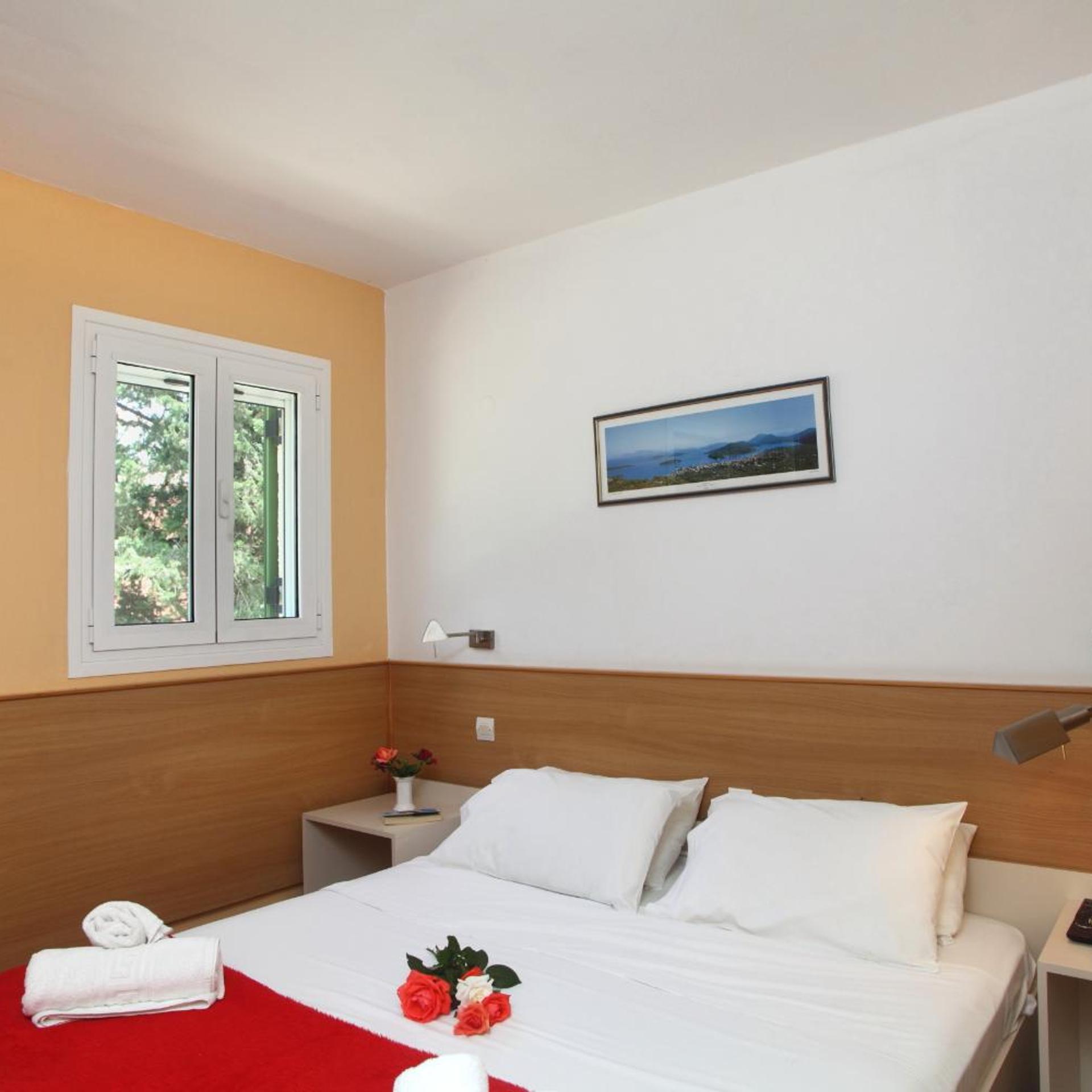 Scorpios Hotel 6/46