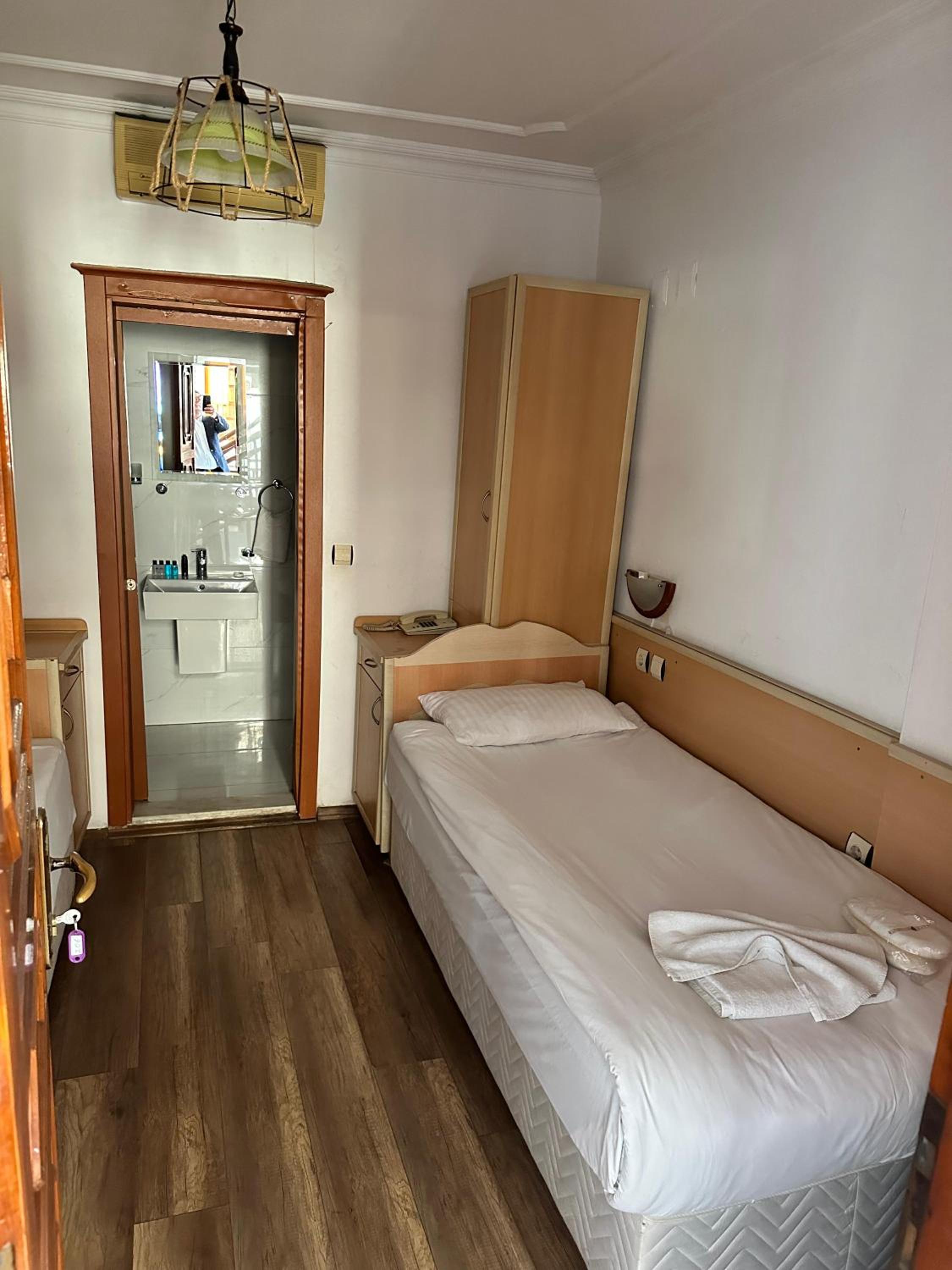 Room, Double Bed