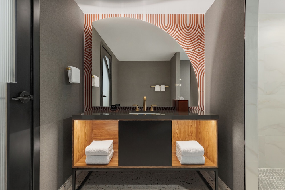 The Berkeley Richmond, Outset Collection by Hilton 17/65