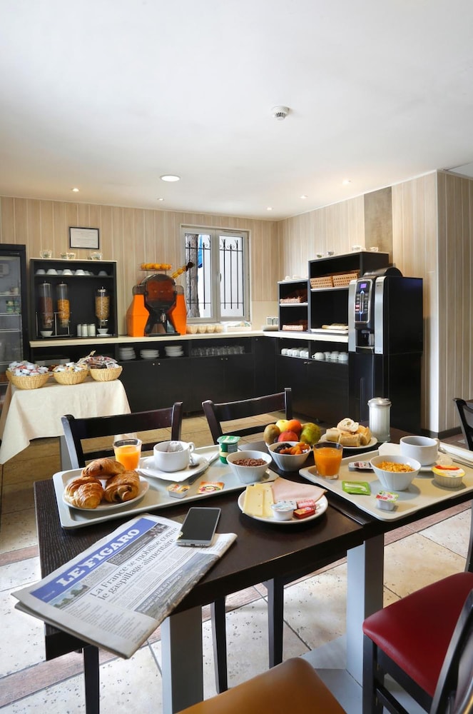 GRAND HOTEL SENIA 51/65