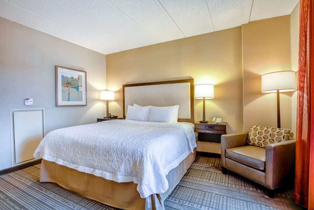 Hampton Inn Boston-Norwood 20/52