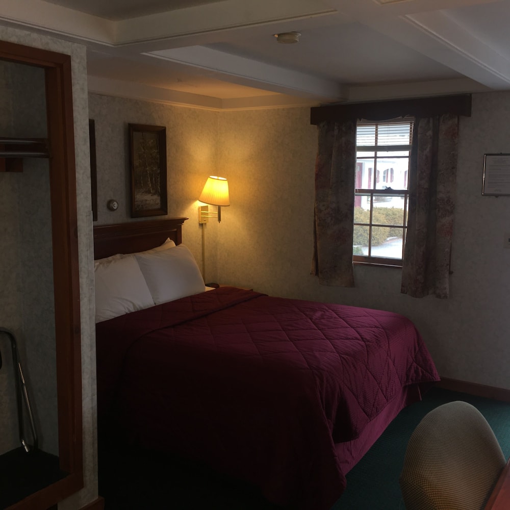 Stonybrook Motel & Lodge 19/59