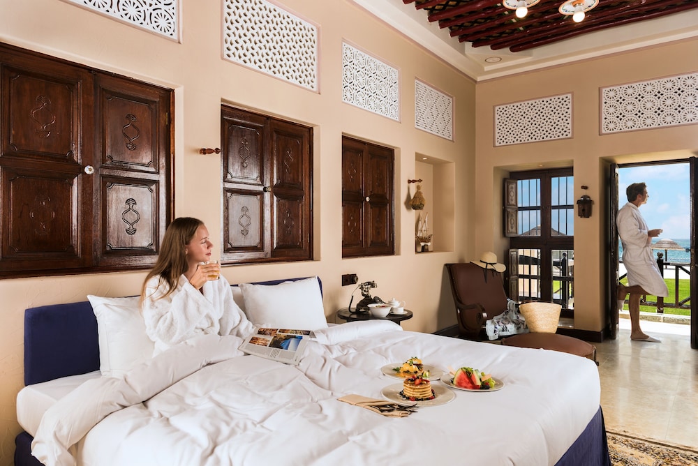 Al Maya Island & Resort 4/44