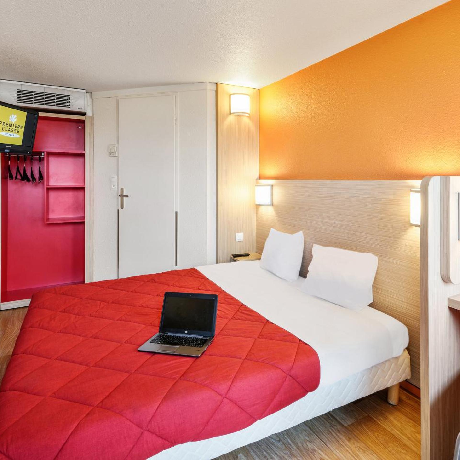 Room, Double Bed