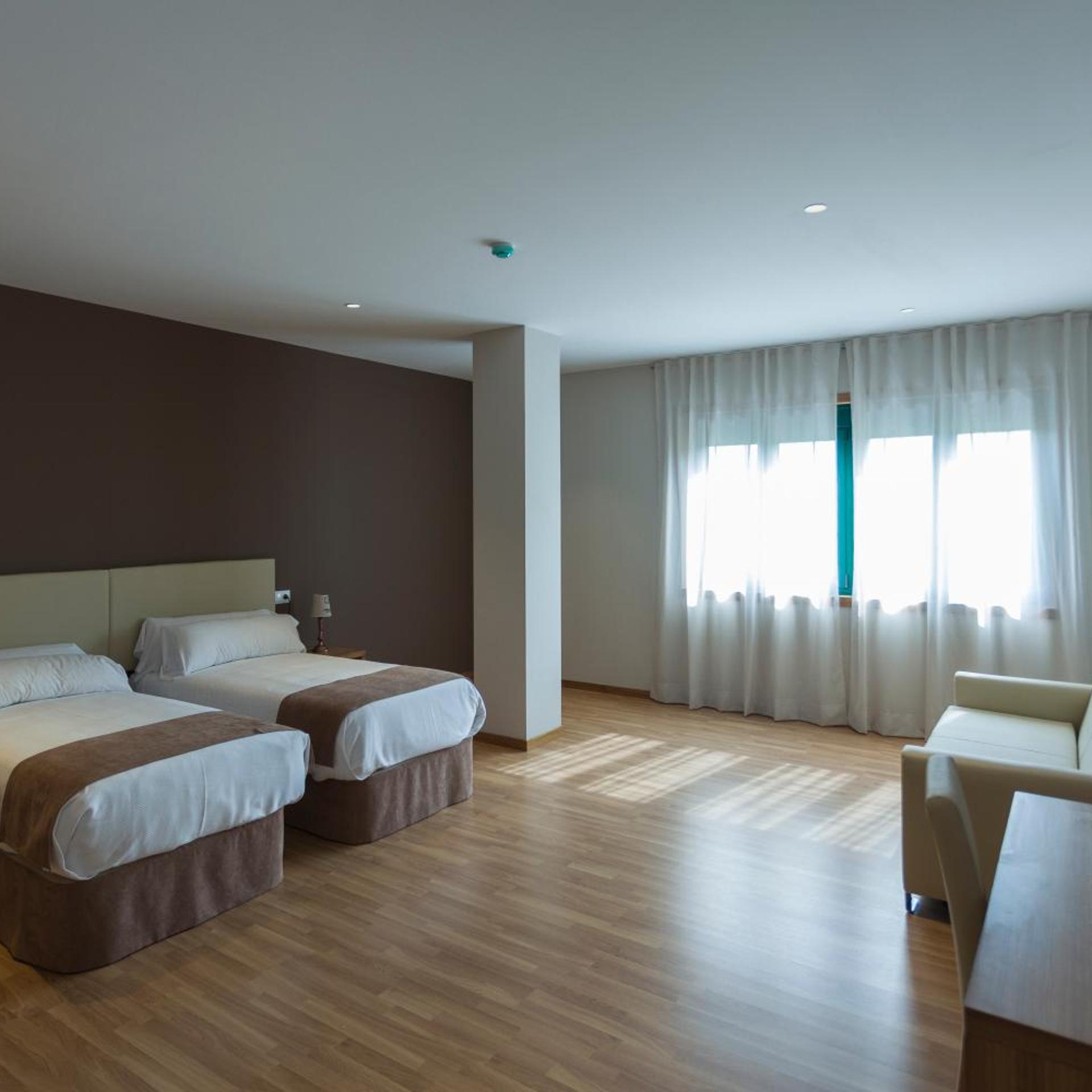 Hotel A Roldana 16/32