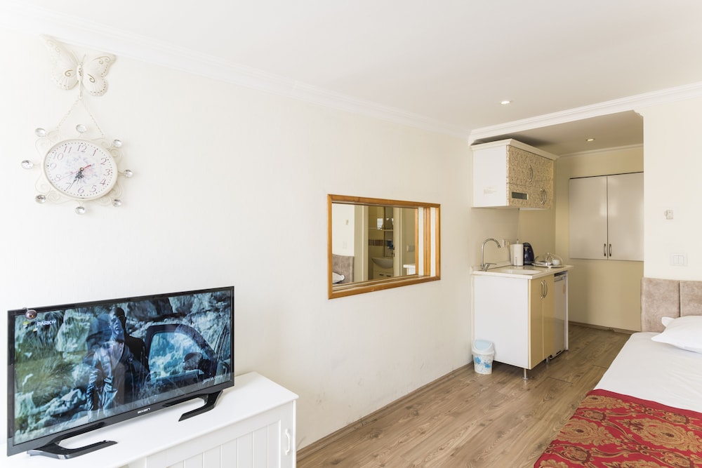 Taxim Elegance Suites 8/50