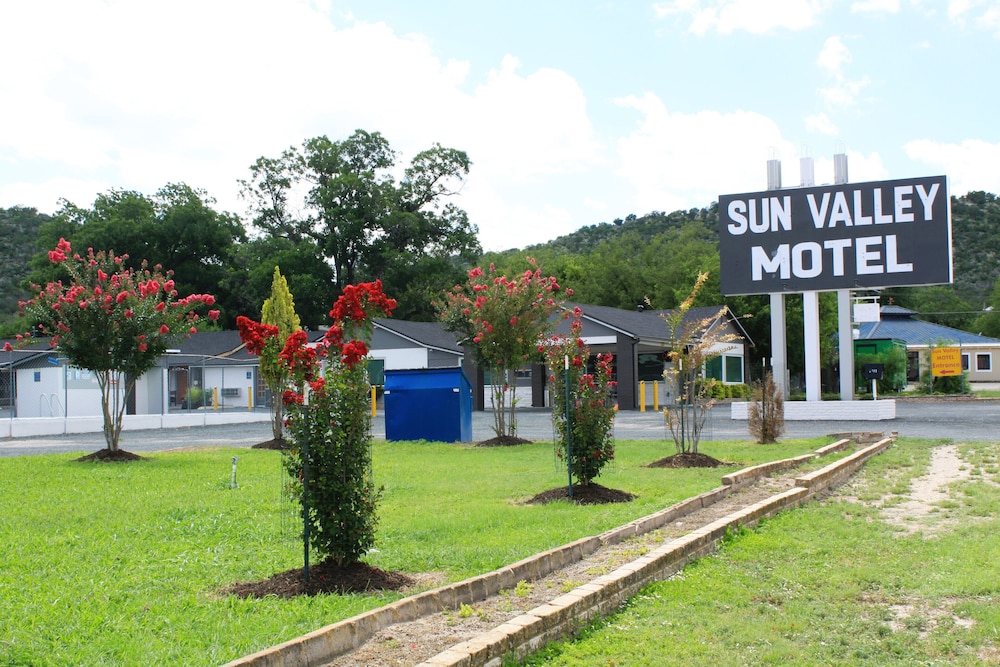 Sun Valley Motel 31/45