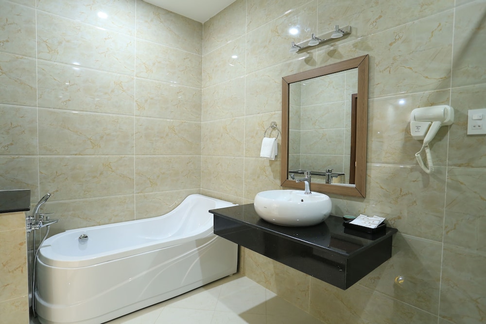 Phung Hung Boutique Hotel 21/62