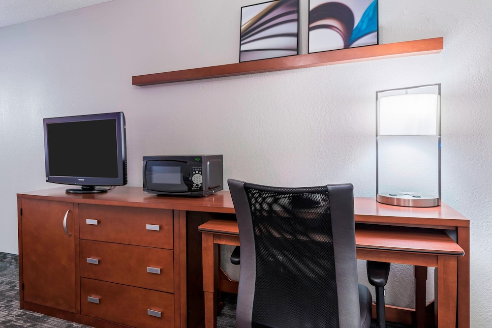 Courtyard By Marriott Sarasota Bradenton Airport 21/42