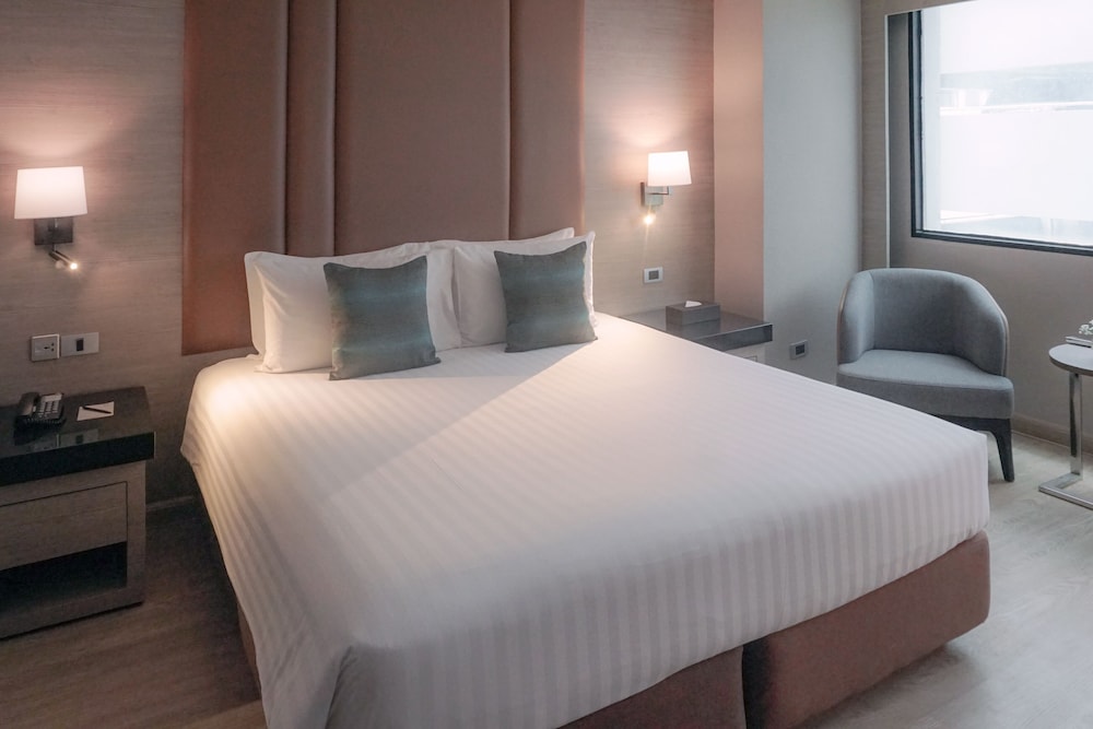 Ramada by Wyndham Bangkok Sukhumvit 11 17/83